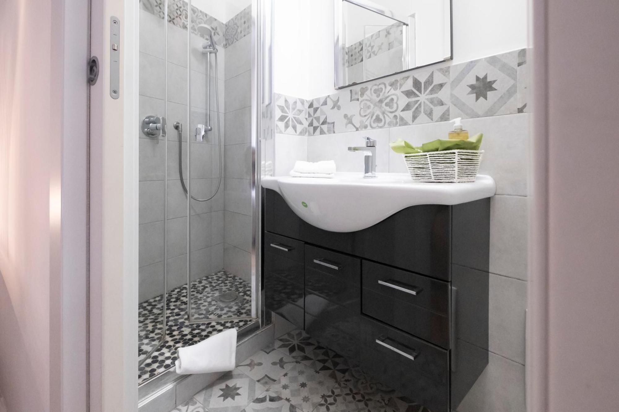Santonofrio Apartments Рим Екстер'єр фото